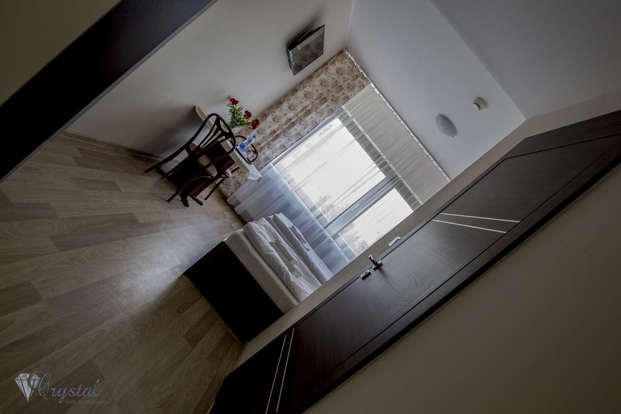 Hotel Crystal Janikowo Екстериор снимка